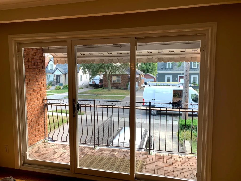 Glass and window installation and replacement services